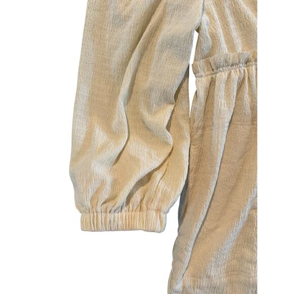 Textured Cream Long Sleeve Romper Women’s Large Puff Sleeve Keyhole Back Dressy - Picture 6 of 9